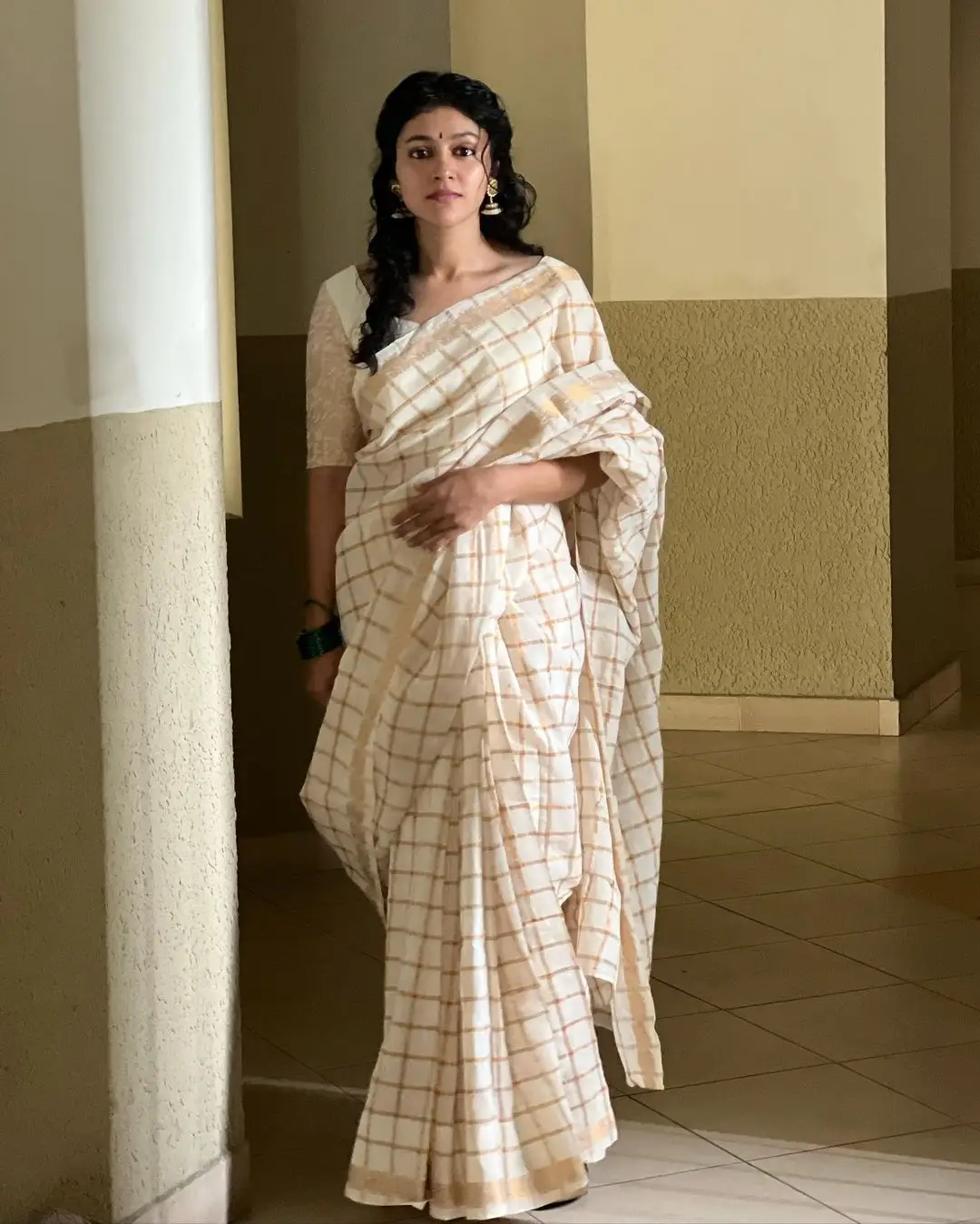 Indian Actress Anarkali Nazar Photoshoot in Traditional White Saree